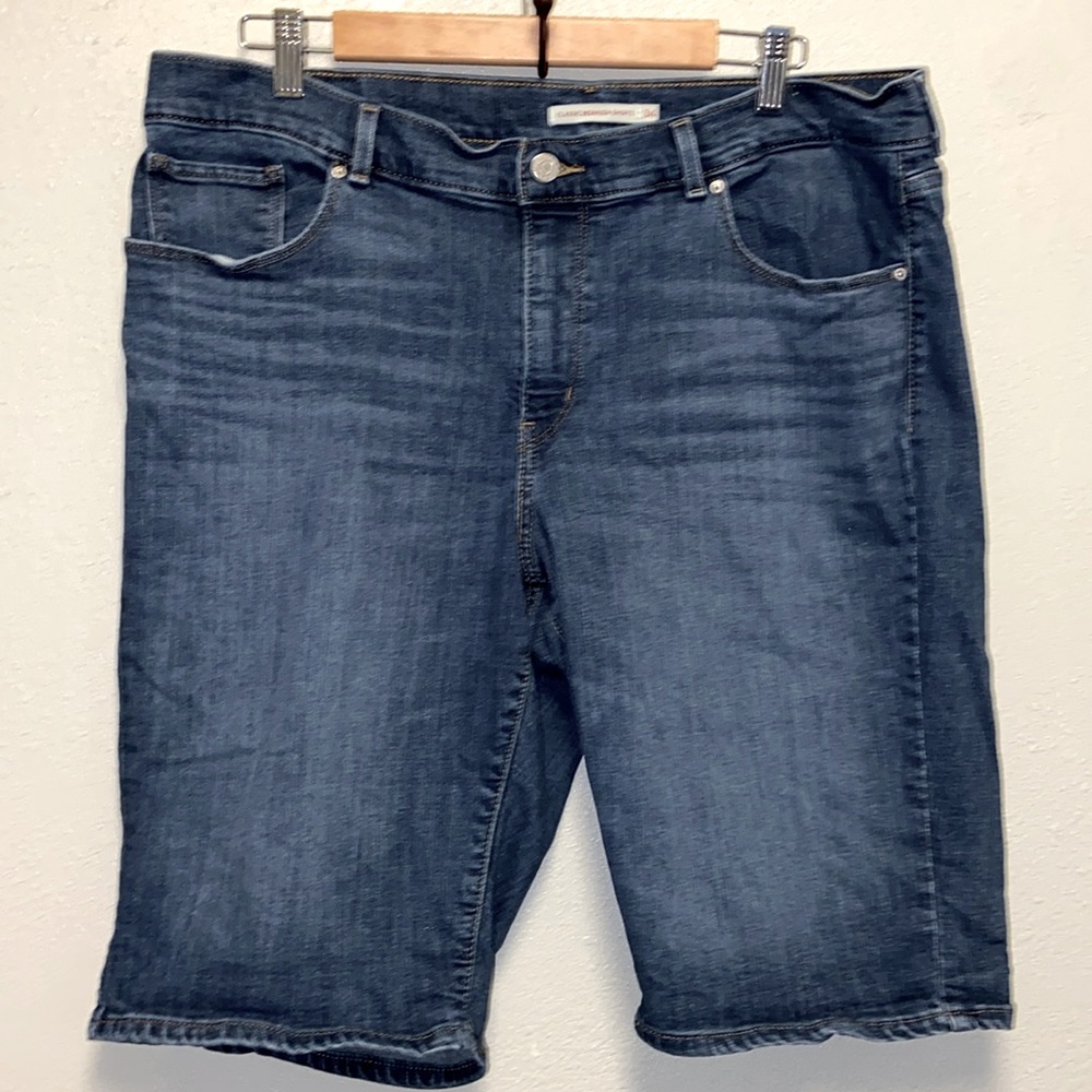 Levi’s Plus Size Dark Wash Denim Classic Bermuda Shorts 3437